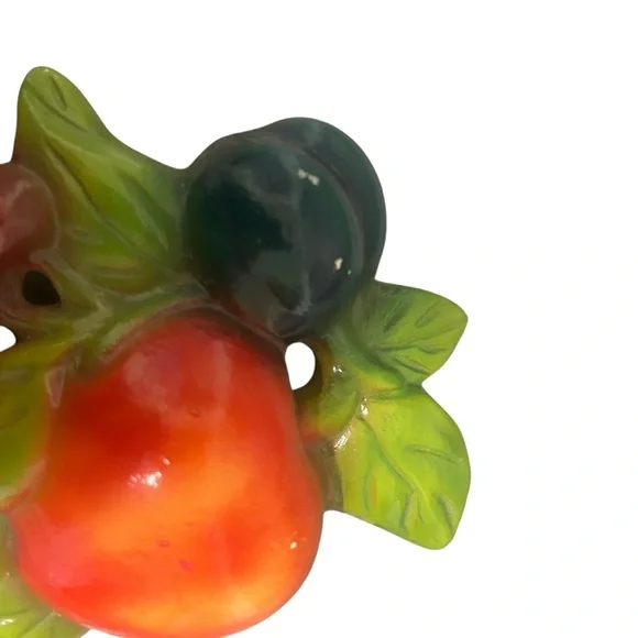 Vintage Devon Ware Hand Painted Fruit Kitchen Chalkware Wall Plaque - Picture 3 of 4